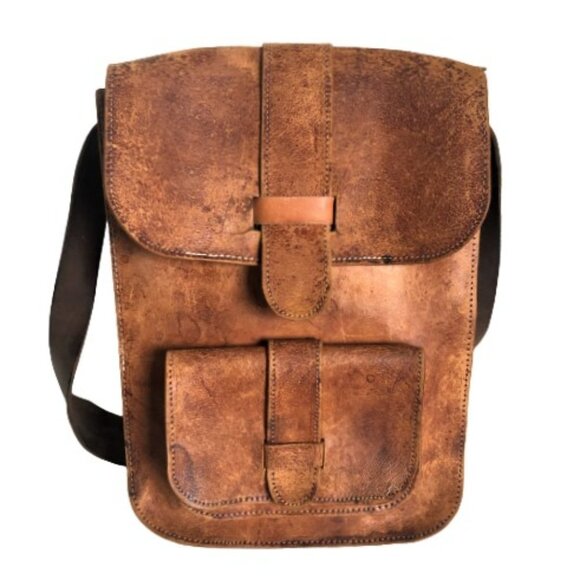 Vintage Handbags - 🌻host pick🌼 Vintage 70s distressed rectangle shaped leather shoulder bag purse